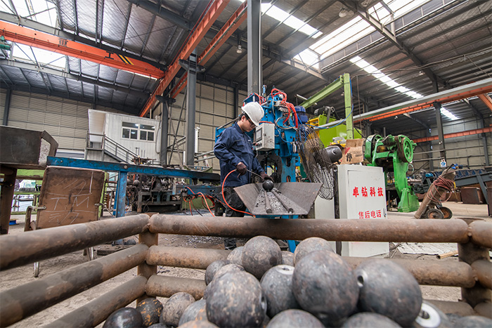 宁波网架配件-螺栓球加工车间